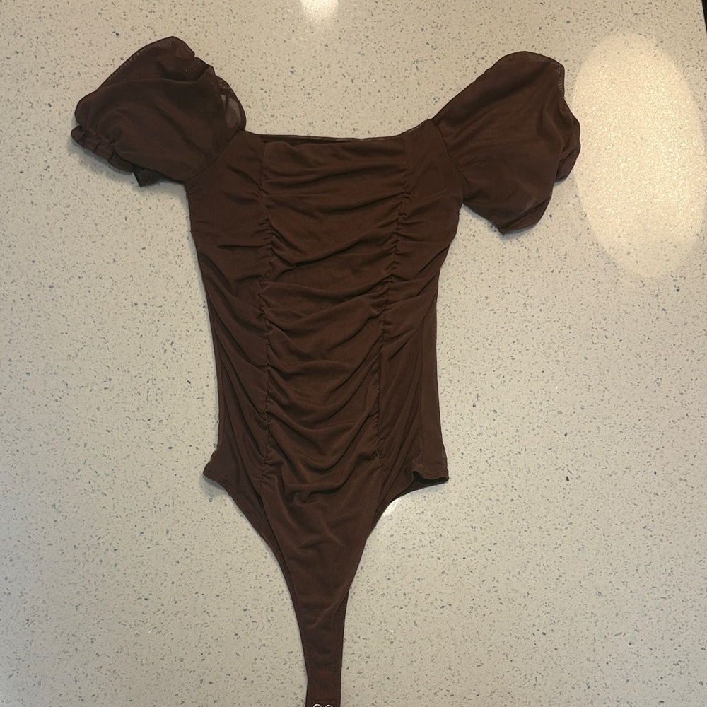 Brown Puff Sleeve Ruched Bodysuit
